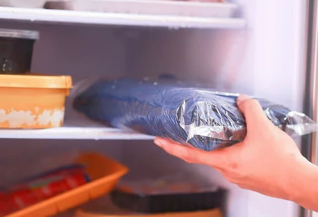 cách làm khô quần áo bằng tủ lạnh