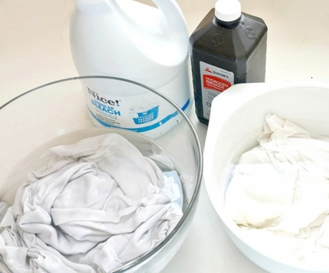 Cách dùng oxy già để tẩy trắng quần áo