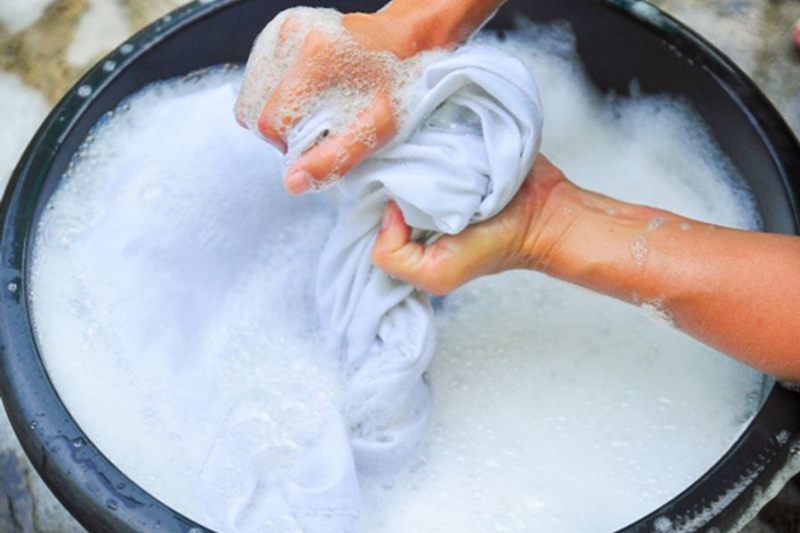 Cách giặt màn chụp bằng tay (thủ công)