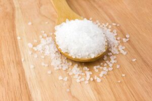 Cách diệt mối bằng muối tại nhà đơn giản và hiệu quả