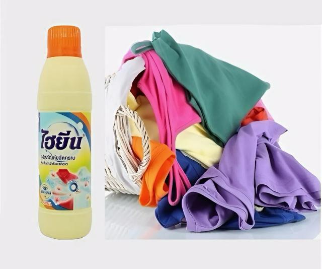Vì sao nên sử dụng nước tẩy quần áo màu?