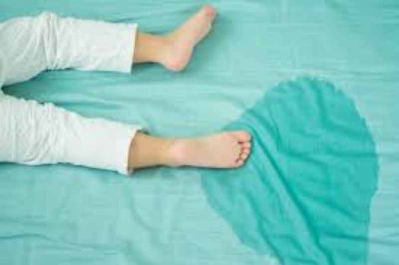 7 cách khử mùi nước tiểu trên nệm nhanh sạch và hiệu quả