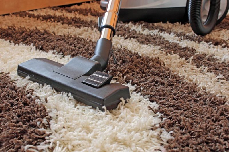 Cách làm khô thảm trải sàn bị ướt nhanh, không mùi ẩm