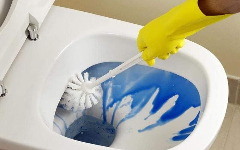 Cách tẩy cặn vôi bằng hóa chất chuyên dụng an toàn