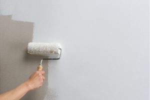 8 cách tẩy sơn trên tường sạch nhanh, không bong tróc