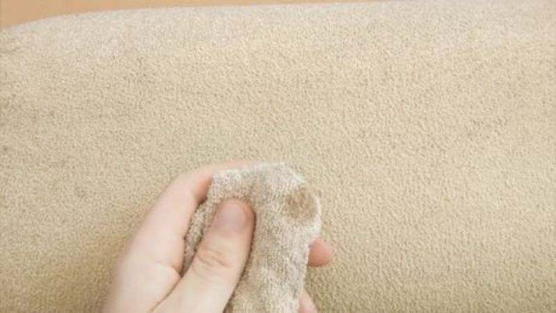 Quy Trình Chuẩn Tẩy Vết Mực Trên Thảm Không Gây Hại Sợi Vải