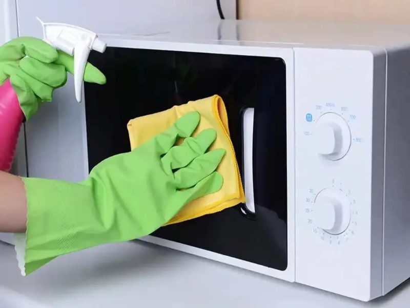 Cách vệ sinh lò vi sóng