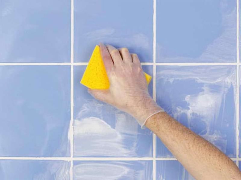 Nguyên Nhân Khiến Ron Gạch Bị Ố Và Tại Sao Cần Vệ Sinh Định Kỳ?