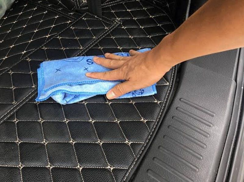 Vì Sao Cần Vệ Sinh Thảm Lót Sàn Ô Tô Định Kỳ