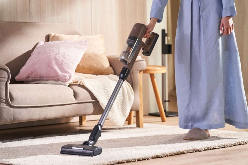 Tại sao nên vệ sinh thảm bằng máy hút bụi định kỳ?