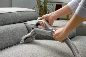 Cách vệ sinh ghế sofa vải tại nhà sạch như mới